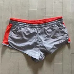 Nike DRI-FIT ショートパンツ グレー/オレンジ