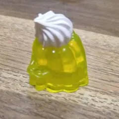 ミニチュア ゼリー ホイップクリーム付き カプセルトイ