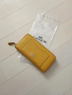 COACH　コーチ　イエロー長財布　黄色