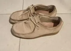 Clarks ベージュ スエード カジュアルシューズ
