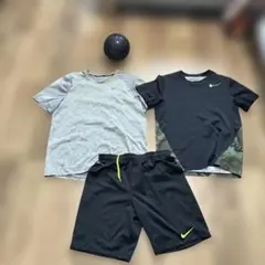 Nike トレーニングウェア半袖、ハーフパンツ　グレー/黒