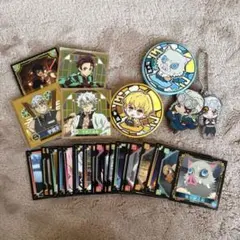 鬼滅の刃 アクリルキーホルダー、缶バッジセット