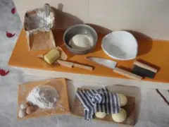ミニチュア　パン作りのセット　ドールハウス