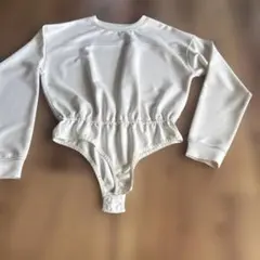 ホワイト 長袖ボディスーツ