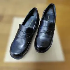 LiBERTYDOLLの厚底コインローファー