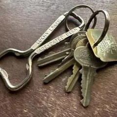 US JUNK KEY-CHAIN ／シューホーン／オープナー／タグ - メルカリ