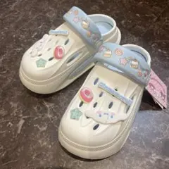 【限定新品】サンリオ シナモン ふわもこクロックス クロッグサボサンダル Mのサムネイル