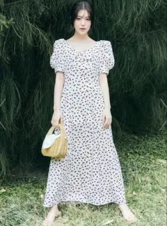 SNIDEL Sustainableフルーツプリントワンピース　00サイズのサムネイル