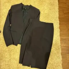 theory ネイビー　スカートスーツのサムネイル