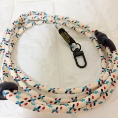 《匿名配送》niko andスマホショルダーストラップ 白青赤