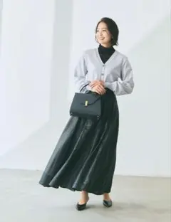 BABYLONE 高橋夏果 ホール ガーメント フレア ニット カーディガンのサムネイル
