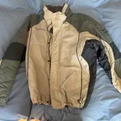 ColumbiaジャケットMサイズ ベージュ/グリーン　ドローコード付　裏ボア