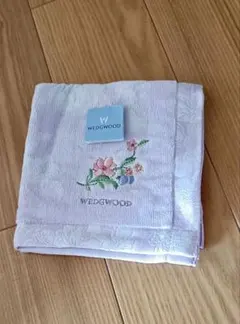 【新品未使用】WEDGWOOD 薄紫 花柄刺繍 ハンカチ