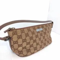 GUCCI　グッチ　GGキャンバス　ボートポシェット　アクセサリーポーチ
