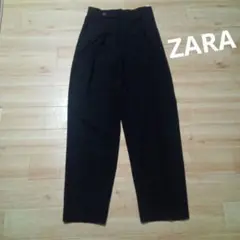 ZARAタック入り黒スラックス ワイドシルエット