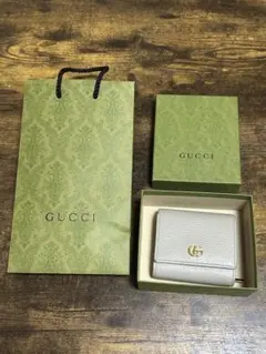 GUCCI グレー レザー 二つ折り財布