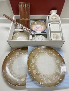 桜模様の陶器製食器セット