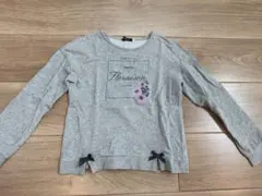 Bebe フラワー刺繍リボン付きグレー長袖トレーナー 140 べべ