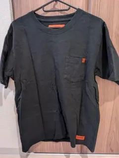 UNIVERSAL OVERALL ブラック Tシャツのサムネイル