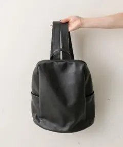 ear PAPILLONNER 2WAY樹脂チャームフラップリュック ブラック - メルカリ