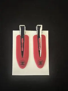 CHANELレッドヘアピンセット ２個セット