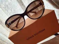 LOUIS VUITTON ブラウン サングラスのサムネイル