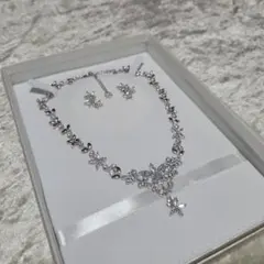 花モチーフ ネックレス イヤリング