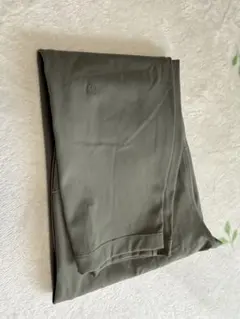 Lululemon オリーブグリーン パッツ美品