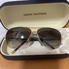 LOUIS VUITTON サングラス アビエーター ゴールドのサムネイル