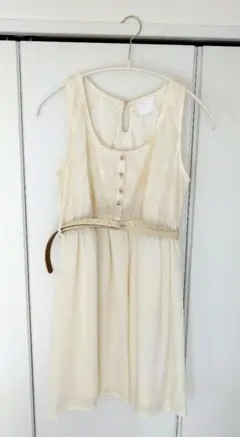 ノースリーブ ワンピース アイボリー クリーム色