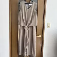 ☆お値下げ中☆ベージュ ノースリーブ オールインワン（パンツ）