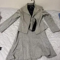 UNTITLED グレー系ストライプスーツジャケット