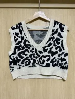 レオパード柄 Vネックニットベスト