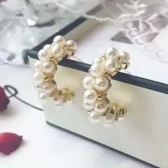 パールフープ ピアス　ゴールド　上品　韓国　新品　真珠　レディース