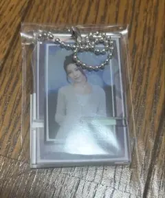 NiziU マヤ　AWAKEオンラインくじ D賞 ミニスマホスタンドキーホルダー