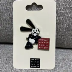 2016 希少 レア オズワルド ディズニー ピンバッジ - メルカリ