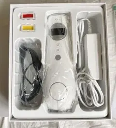 専用　リファ　脱毛器 ホワイト ACアダプター付き 専用 リファ 脱毛器 ホワイト ACアダプター付き - メルカリ