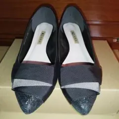 DIANA 24cm黒パンプス フェイクレザー