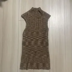 し*ゃ様 SNIDEL ノースリーブセーター ベージュ ONE SIZE