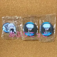呪術廻戦　五条悟　くら寿司　アクスタ、缶バッジ