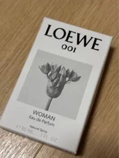 【新品未使用】LOEWE 001 WOMAN オードゥ トワレ 30mlのサムネイル