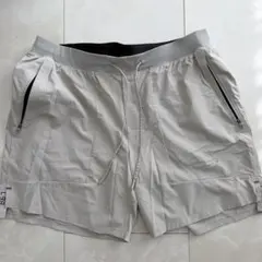 ルルレモン　メンズ　ショートパンツのサムネイル