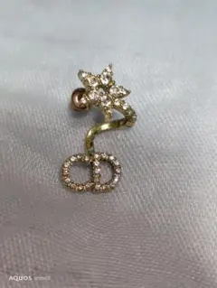 Christian Dior ラインストーン 星型 片耳 ピアスのサムネイル