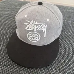Stussy スナップバックキャップ グレー/ブラック