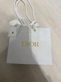Dior ホワイト ショップ袋 リボン付き