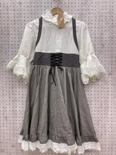 新品 Favorite レトロ チロリアン フレアスリーブ フリルワンピースのサムネイル