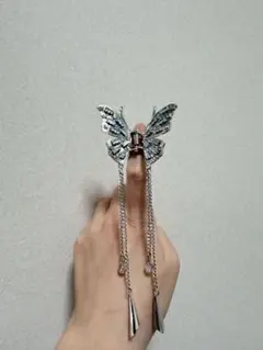 蝶型ヘアクリップ　新品未使用