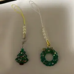☀︎お値下げしました☀︎ レジン/クリスマスツリーとリースチャーム2個セット