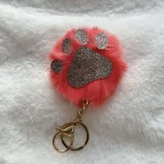 かわいい❤️コーラルピンク 肉球デザイン キーホルダー　猫　犬　ペット