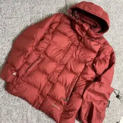 美品　モンベル　ダウン　ワインレッドレディースＭのサムネイル